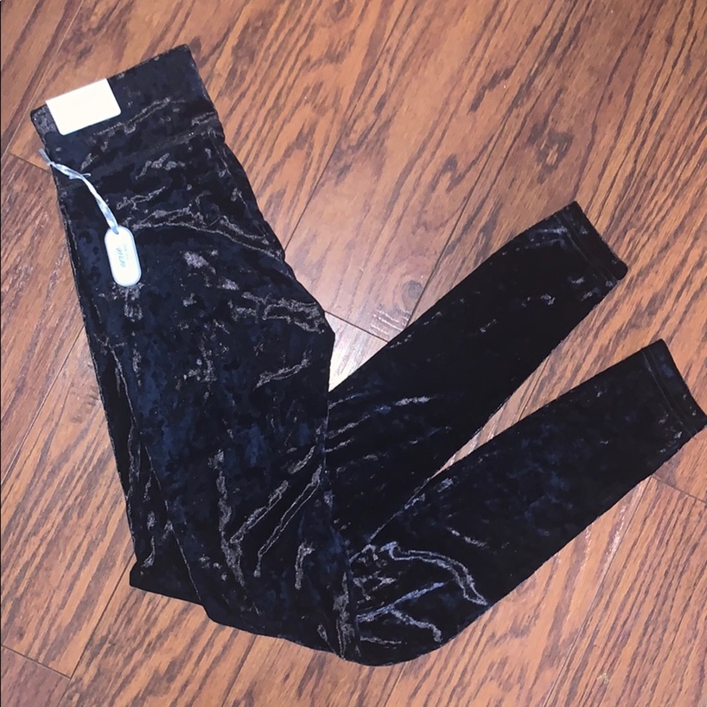 AERIE velvet leggings